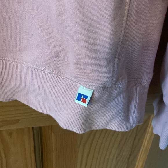 Russell Athletic Size Medium Women's Pink Sweatshirt - Picture 3 of 7